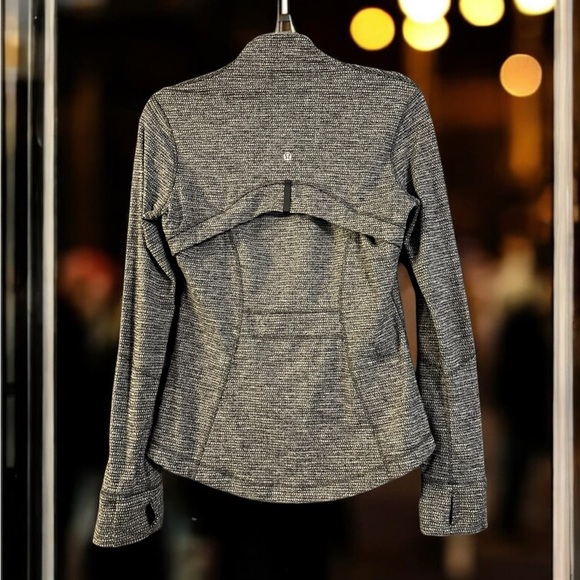 Lululemon Define Zip Jacket Heathered Gray. Great Condition. - Picture 8 of 12